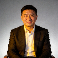 篮球评论员杨毅老师的肖像照